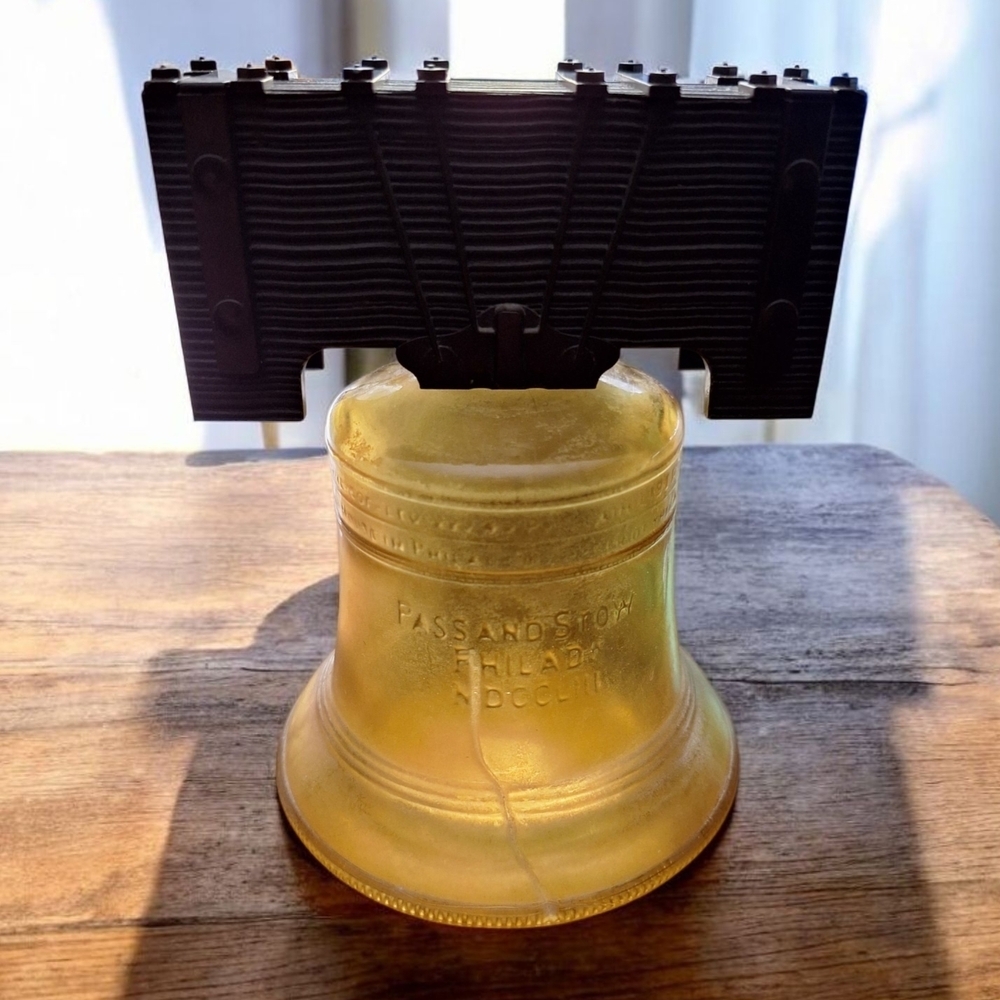 AVON LIBERTY BELL VINTAGE 1970's DECANTER